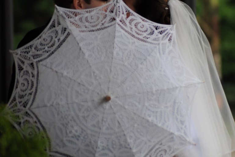 Esküvő esőben? Készülj fel!