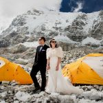 Esküvő a Mount Everesten